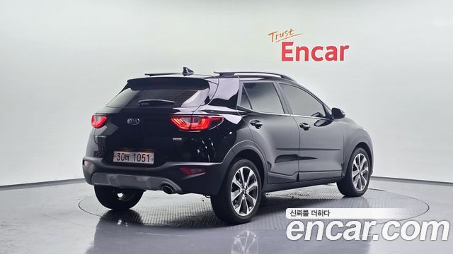 Kia Stonic из Кореи Encar