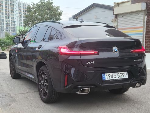 BMW X4 xDrive20i M Sport — пробег 15 000 км — фото 4 из 5