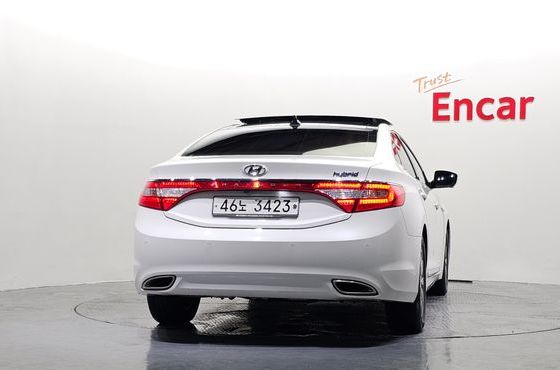 Hyundai Grandeur Premium — пробег 125 585 км — фото 4 из 5