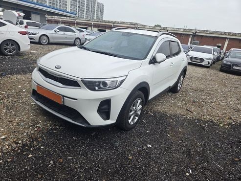 Kia Stonic Diesel 1.6 Deluxe — пробег 242 676 км — фото 3 из 5
