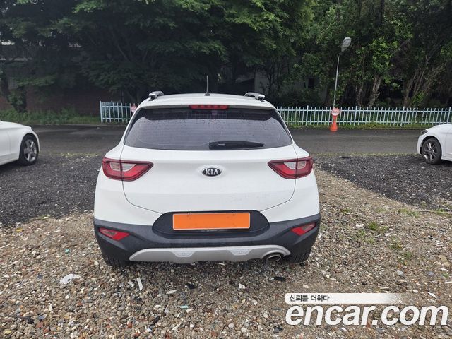 Kia Stonic из Кореи Encar