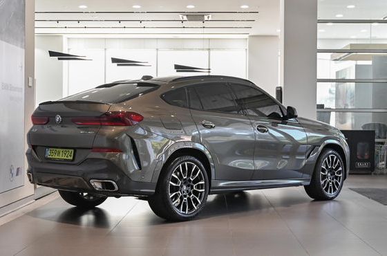 BMW X6 xDrive40i M Sport — пробег 5 709 км — фото 2 из 5