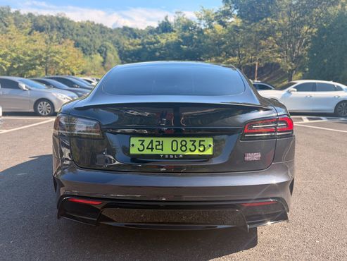 Tesla Model S Plaid — пробег 1 060 км — фото 5 из 5