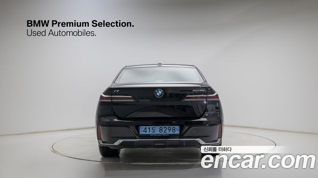 BMW i7 xDrive 60 M sport — пробег 75 540 км — фото 3 из 4