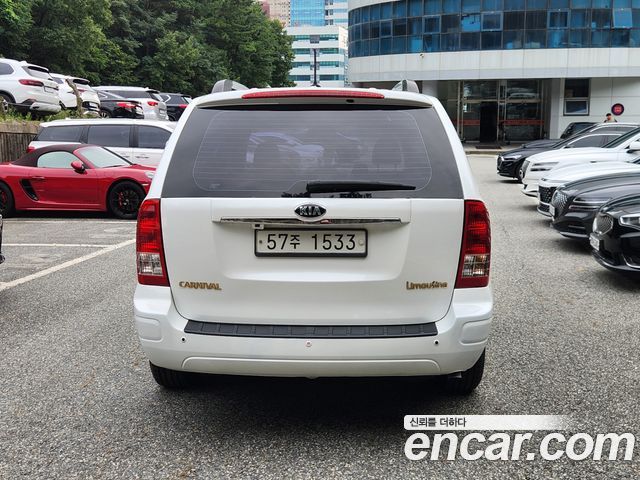 Kia Carnival New Carnival Limousine GLX High-Deluxe — пробег 148 000 км — фото 4 из 5