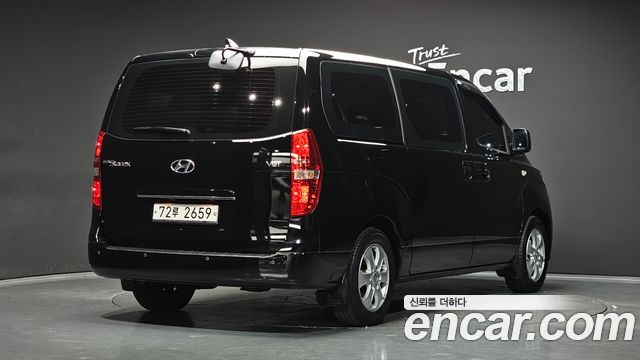 Hyundai Starex Wagon 11-Seater Smart — пробег 46 789 км — фото 2 из 5