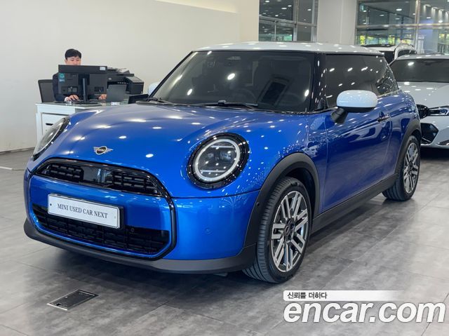 Mini Cooper Classic — пробег 6 922 км — фото 1 из 5