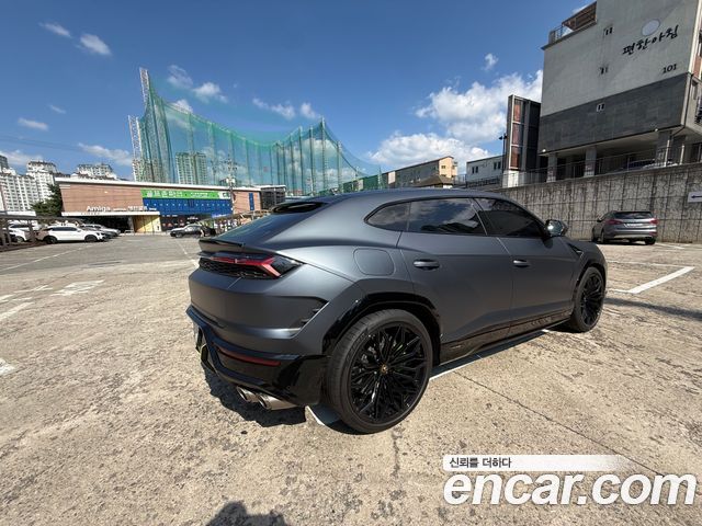 Lamborghini Urus 4.0 V8 SE — пробег 3 450 км — фото 3 из 5