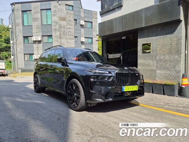 BMW X7 M60i xDrive M sport 6STR — пробег 8 000 км — фото 1 из 5