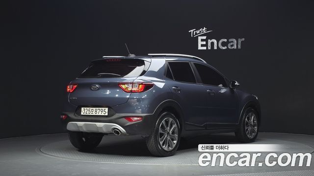 Kia Stonic из Кореи Encar