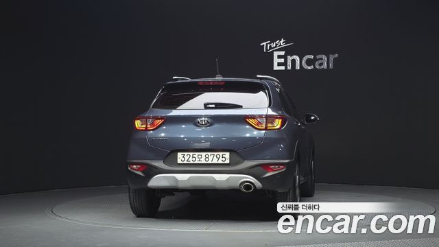 Kia Stonic из Кореи Encar