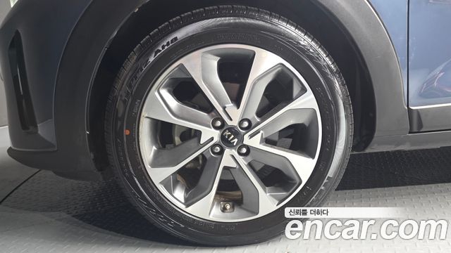 Kia Stonic из Кореи Encar
