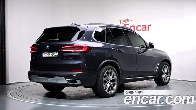 BMW X5 xDrive 30d xLine — пробег 95 884 км — фото 2 из 5