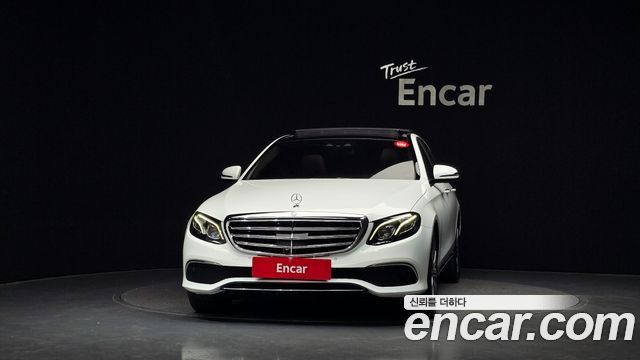Mercedes-Benz E-Class E400 4MATIC Exclusive — пробег 123 970 км — фото 3 из 5