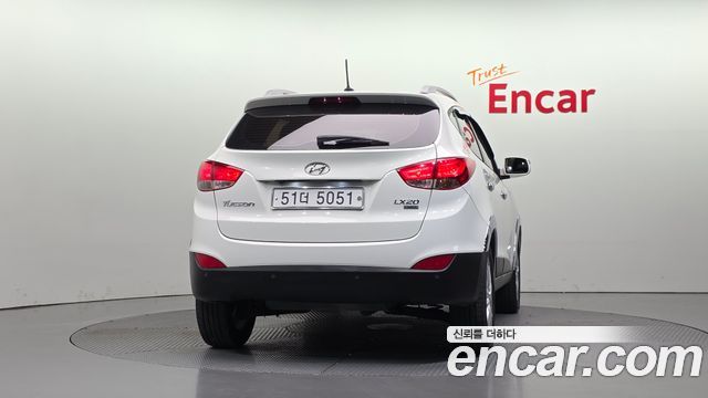 Hyundai Tucson Diesel 2WD LX20 Premier — пробег 209 295 км — фото 4 из 5