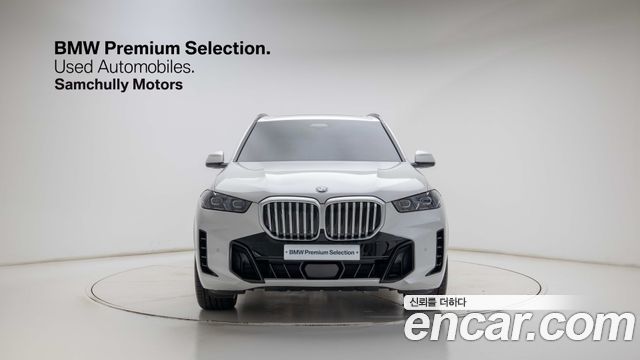 BMW X5 xDrive 40i M Sport — пробег 4 076 км — фото 2 из 5