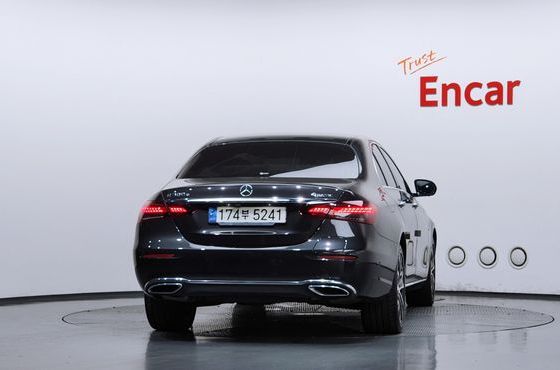 Mercedes-Benz E-Class E300e 4MATIC Exclusive — пробег 83 659 км — фото 4 из 5