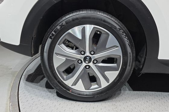 Kia Niro Taxi — пробег 207 468 км — фото 5 из 5