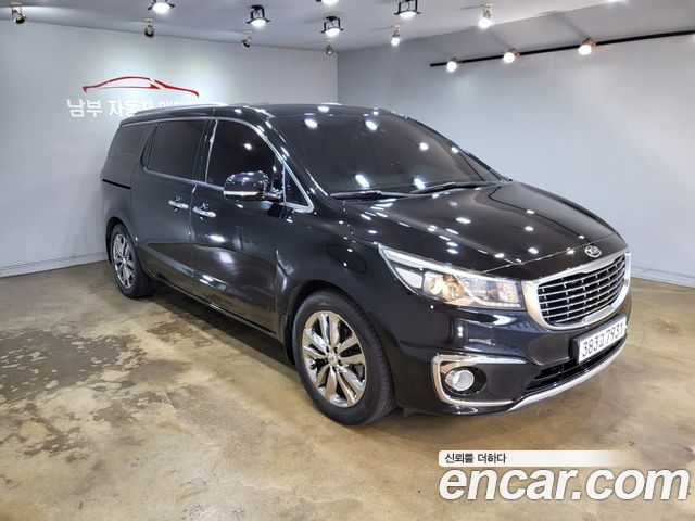 Kia Carnival 9-seater Prestige — пробег 99 400 км — фото 2 из 5