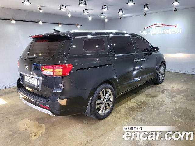 Kia Carnival 9-seater Prestige — пробег 99 400 км — фото 4 из 5
