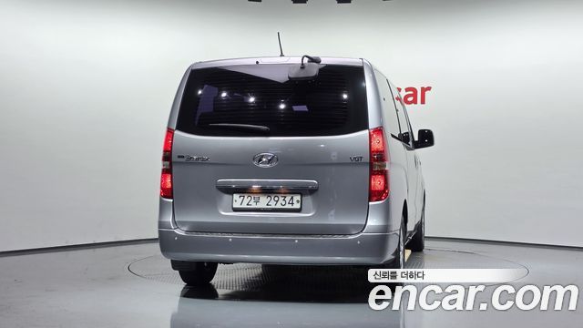 Hyundai Starex 12-Seater Wagon Smart — пробег 179 602 км — фото 4 из 5