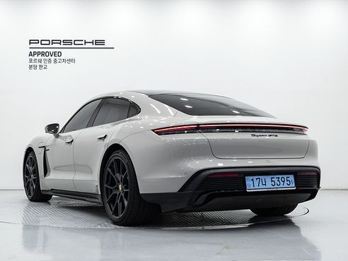 Porsche Taycan GTS — пробег 27 660 км — фото 2 из 5