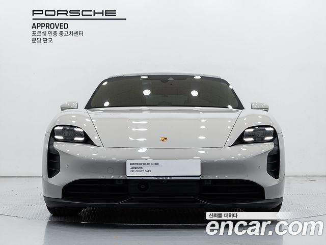 Porsche Taycan GTS — пробег 27 660 км — фото 3 из 5