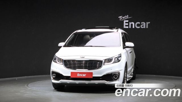 Kia Carnival из Кореи Encar