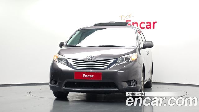 Toyota Sienna из Кореи Encar