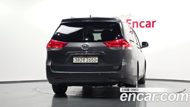 Toyota Sienna из Кореи Encar