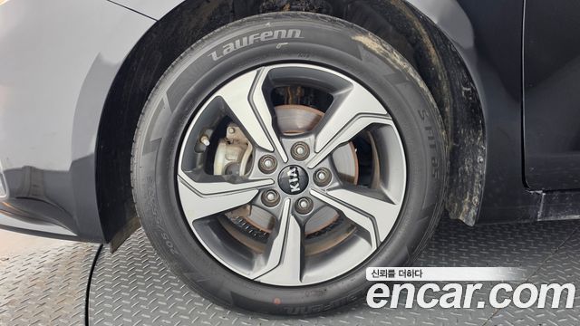 Kia K3 из Кореи Encar