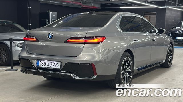 BMW 7-Series 740i xDrive M Sport Limited — пробег 17 096 км — фото 2 из 5