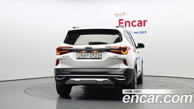 Kia Seltos из Кореи Encar
