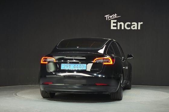 Tesla Model 3 Long Range AWD — пробег 126 554 км — фото 4 из 5