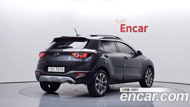 Kia Stonic из Кореи Encar