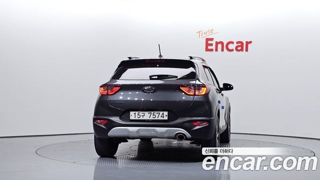 Kia Stonic из Кореи Encar