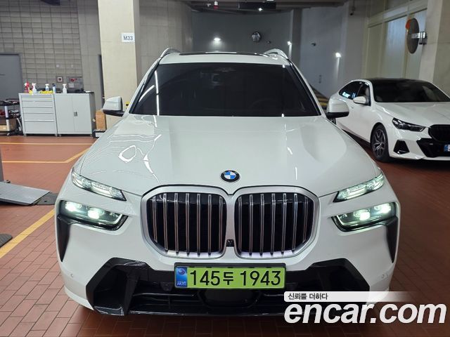 BMW X7 xDrive 40i M Sport 7STR — пробег 4 851 км — фото 3 из 5