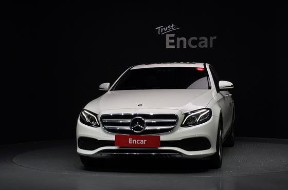 Mercedes-Benz E-Class E300 4MATIC Avnatgarde — пробег 96 639 км — фото 3 из 5