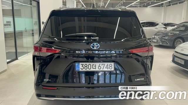 Toyota Sienna 2.5 Hybrid 2WD — пробег 9 345 км — фото 4 из 5