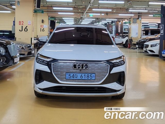 Audi Q4 e-tron 40 — пробег 47 250 км — фото 3 из 5