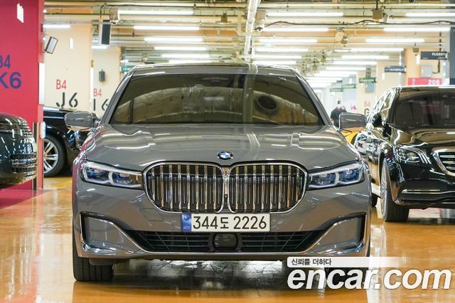 BMW 7-Series 740Li xDrive Design Pure Excellence — пробег 90 600 км — фото 3 из 5