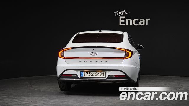 Hyundai Sonata Premium Family — пробег 103 389 км — фото 4 из 5