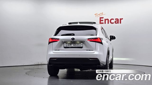 Lexus NX Supreme — пробег 127 276 км — фото 4 из 5