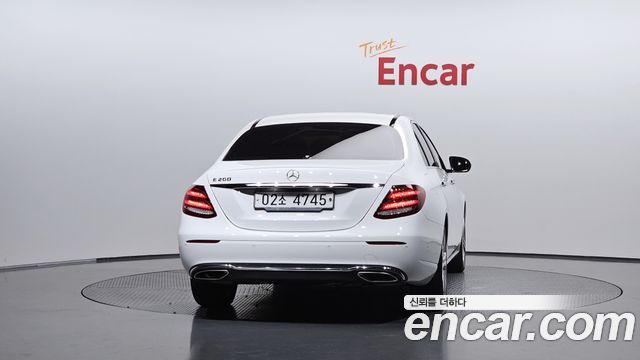 Mercedes-Benz E-Class из Кореи Encar