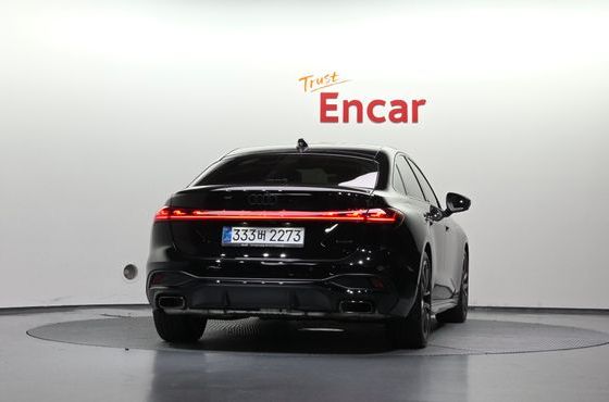 Audi A5 45 TFSI Quattro S Line — пробег 7 561 км — фото 4 из 5