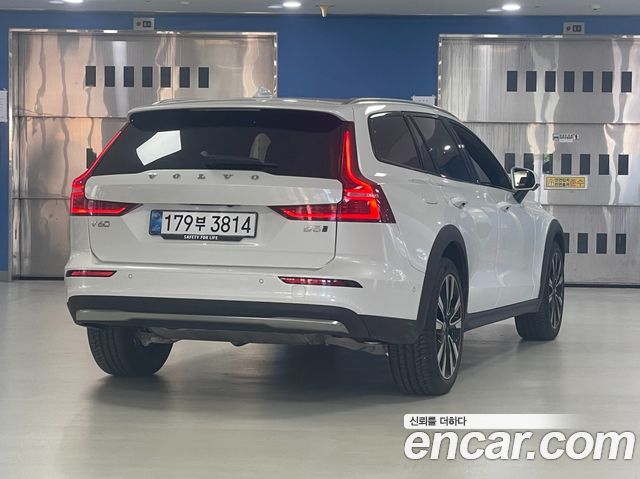 Volvo V60 из Кореи Encar