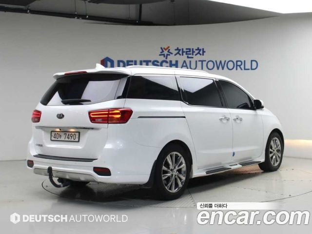Kia Carnival из Кореи Encar