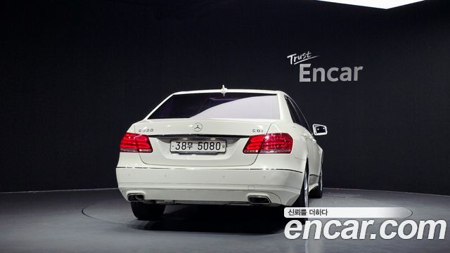 Mercedes-Benz E-Class E220 CDI Avantgarde — пробег 145 564 км — фото 4 из 5