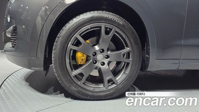 Maserati Levante 3.0 Diesel AWD Sport — пробег 182 365 км — фото 5 из 5