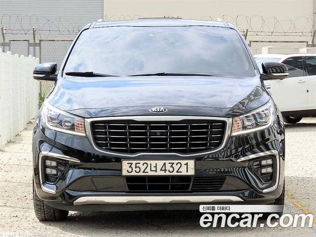 Kia Carnival Gasoline 9-Seater Noblesse Special — пробег 153 890 км — фото 1 из 5